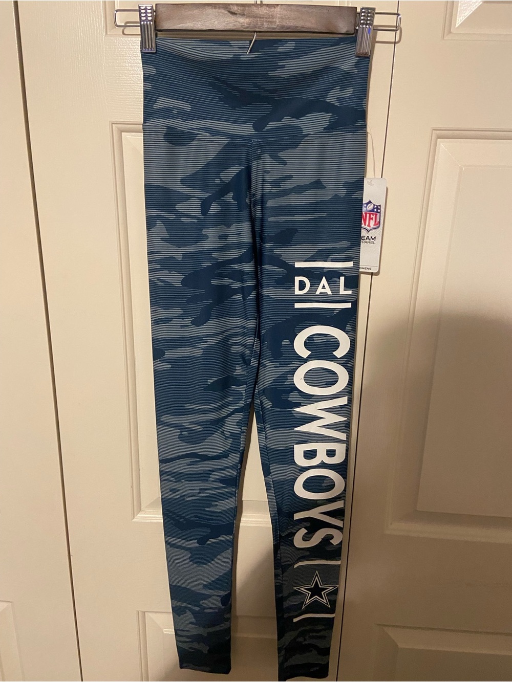 NFL Dallas Cowboys ladies Blue Camo Leggings